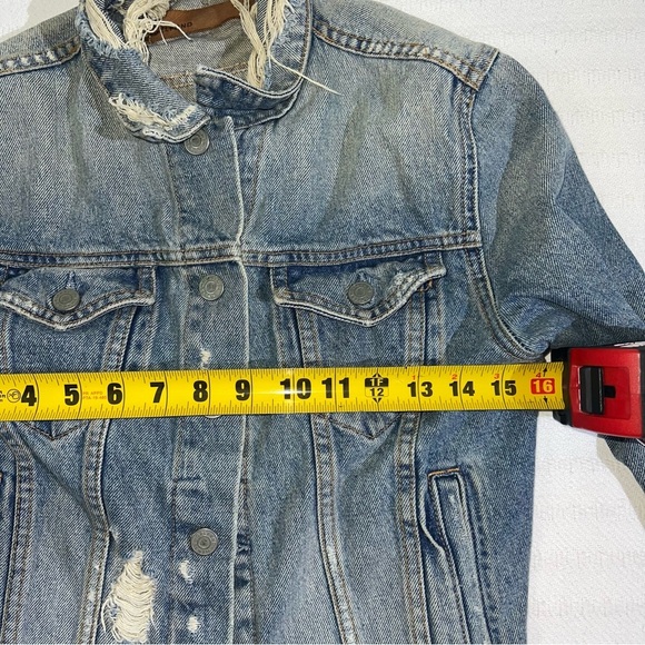 GRLFRND Cara Blue Denim Jacket Size XS Distressed USA Designer Raw Hem - Picture 9 of 10